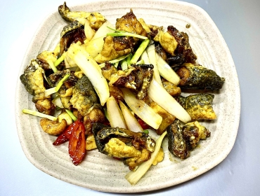ẾCH CHIÊN MẮM